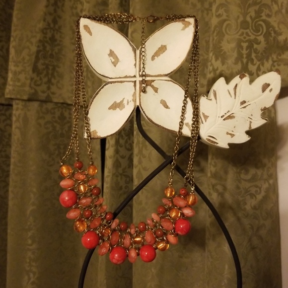 Coral necklace on copper colored chains - Picture 3 of 8